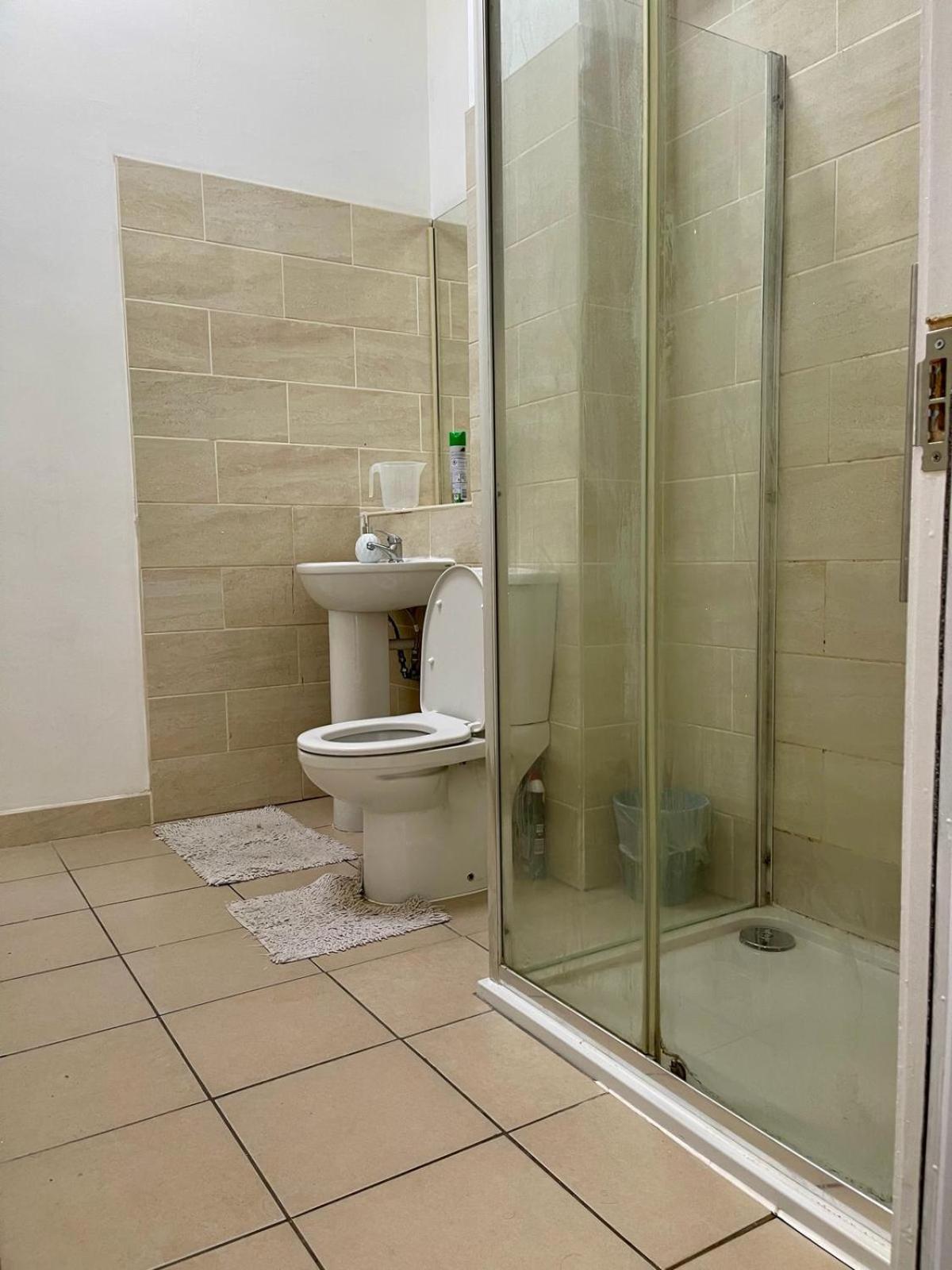 Homestays-Close To Coventry City And University I Free Parking I Wi-Fi エクステリア 写真