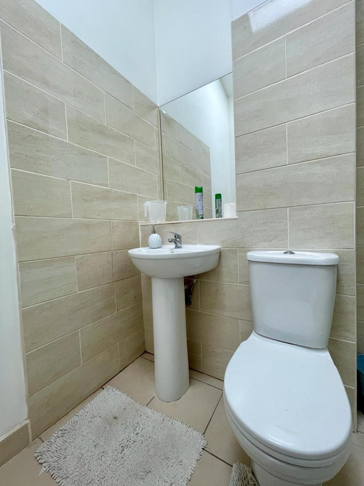 Homestays-Close To Coventry City And University I Free Parking I Wi-Fi エクステリア 写真