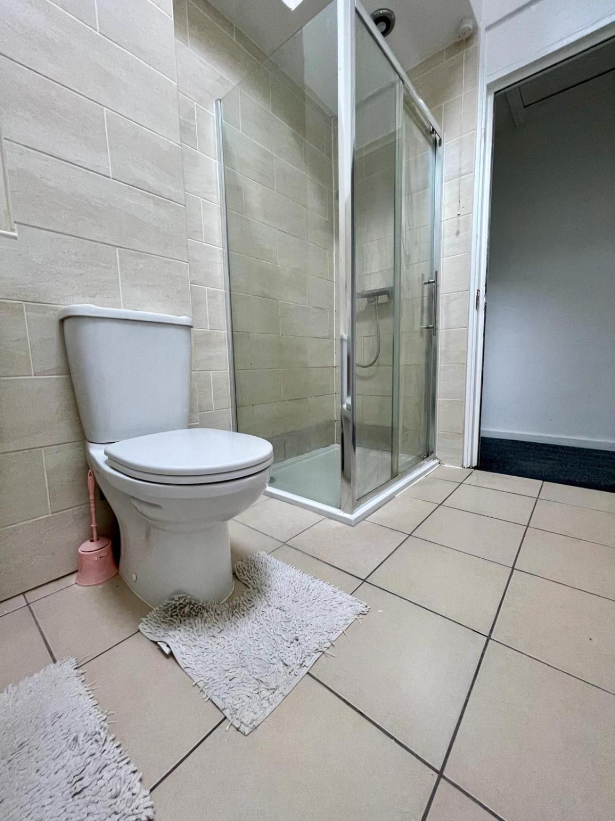 Homestays-Close To Coventry City And University I Free Parking I Wi-Fi エクステリア 写真